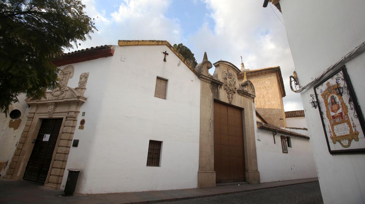 Portada del convento de Santa Isabel