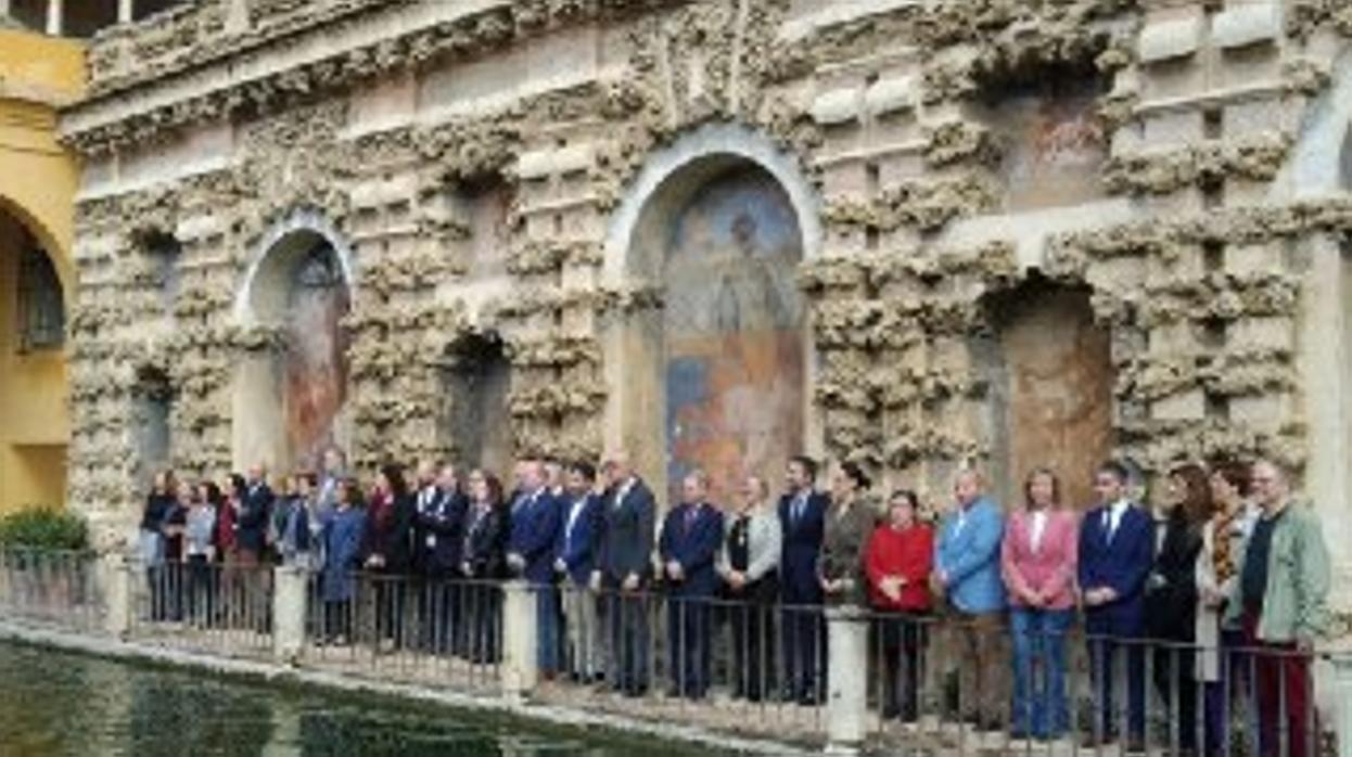 Representates de las ciudades AVE, ayer en Sevilla