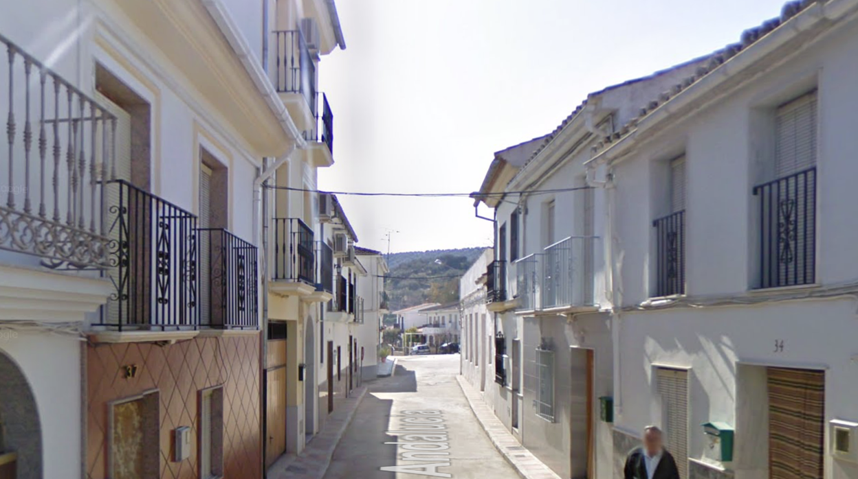 Calle Andalucía en Villanueva de Tapia, donde se ha producido el incendio