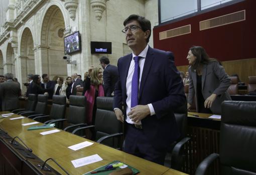 El cambio político provoca una crisis en los partidos andaluces