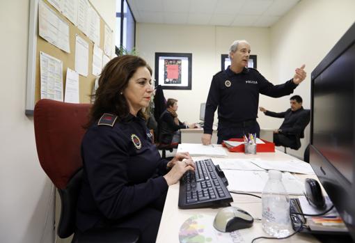 Equipo Libra de la Policía Local de Córdoba, de la mano de la mujer para poner fin a la violencia machista