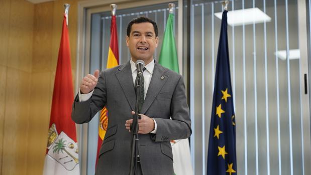 Juanma Moreno insta a Pedro Sánchez a parar el «ataque político» del Gobierno a Andalucía