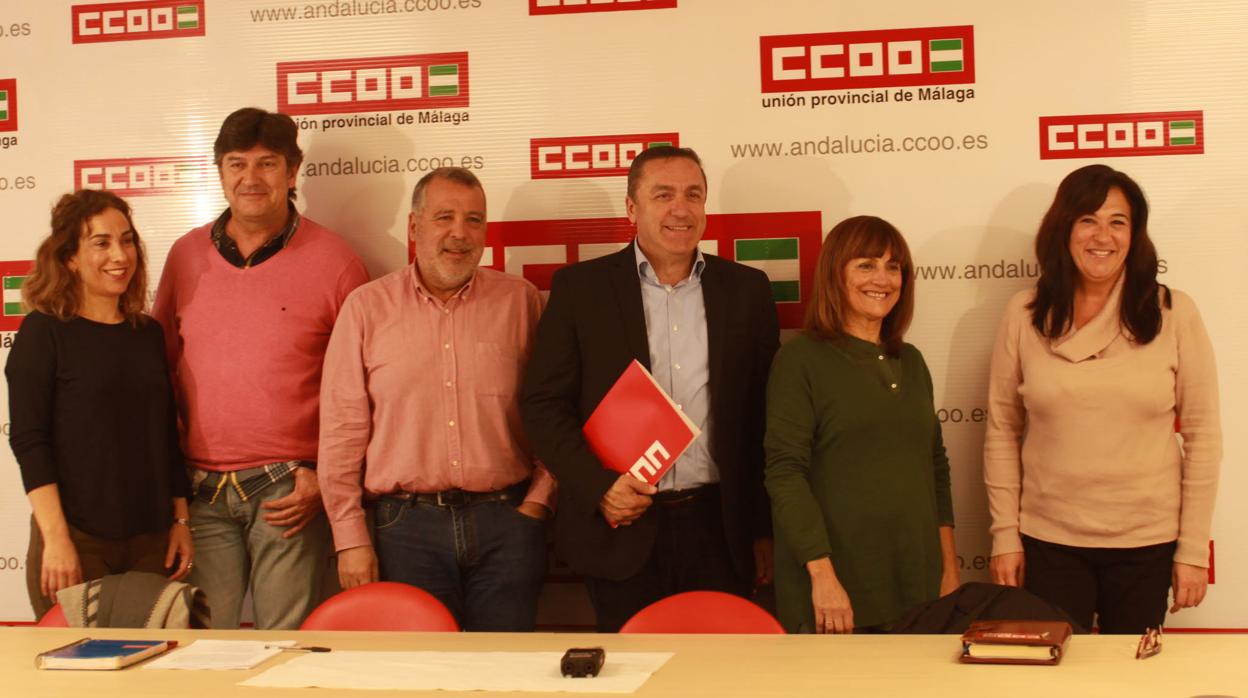 Muñoz Cubillo y González en el centro durante la presentación del informe sobre la Sanidad en Málaga