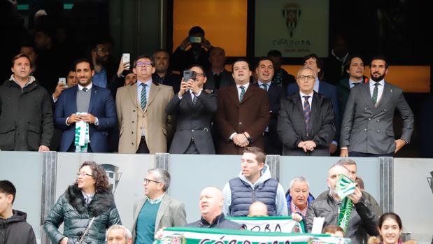 Así fue el primer día del presidente del Córdoba CF Abdulla Al-Zain en el palco de El Arcángel