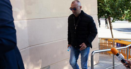 Isco Tejón, a su llegada a la Audiencia Provincial hace unas semanas