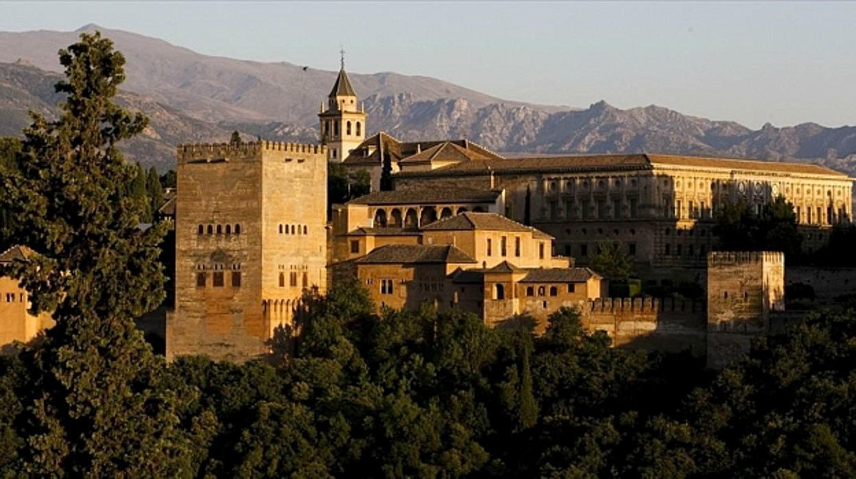 Vista exterior de la Alhambra