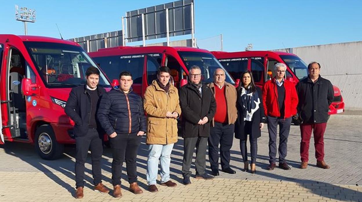 Presentación de la nueva flota de autobuses urbanos de Puente Genil