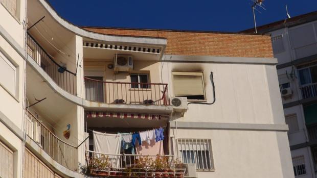 Vecinos de Linares donan dinero para rehabilitar la vivienda incendiada de una familia humilde