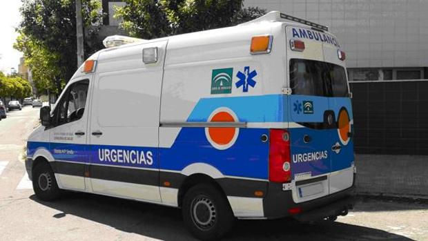 Pide una ambulancia en Marbella para un herpes labial porque «el taxi saldría muy caro»