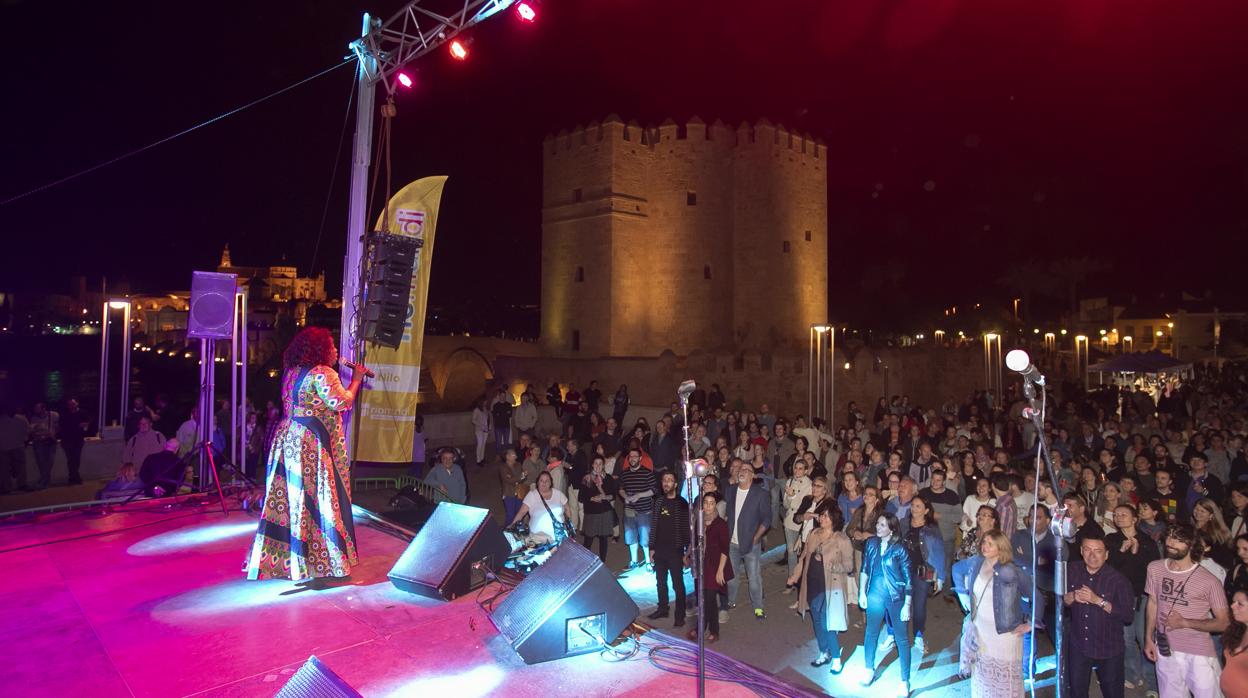 Imagen de un concierto en el festival Ríomundi