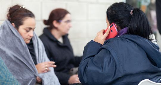 Familiares de los marineros, en la sede de la Asociación de Armadores