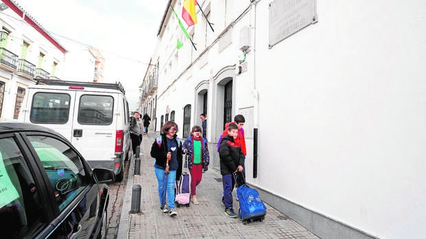 La Junta de Andalucía no prevé el cierre de más colegios en Córdoba por la baja natalidad