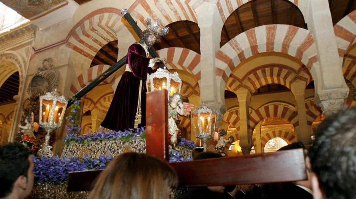 La Sentencia Usará Las Andas Del Nazareno De La Rambla En El Vía Crucis