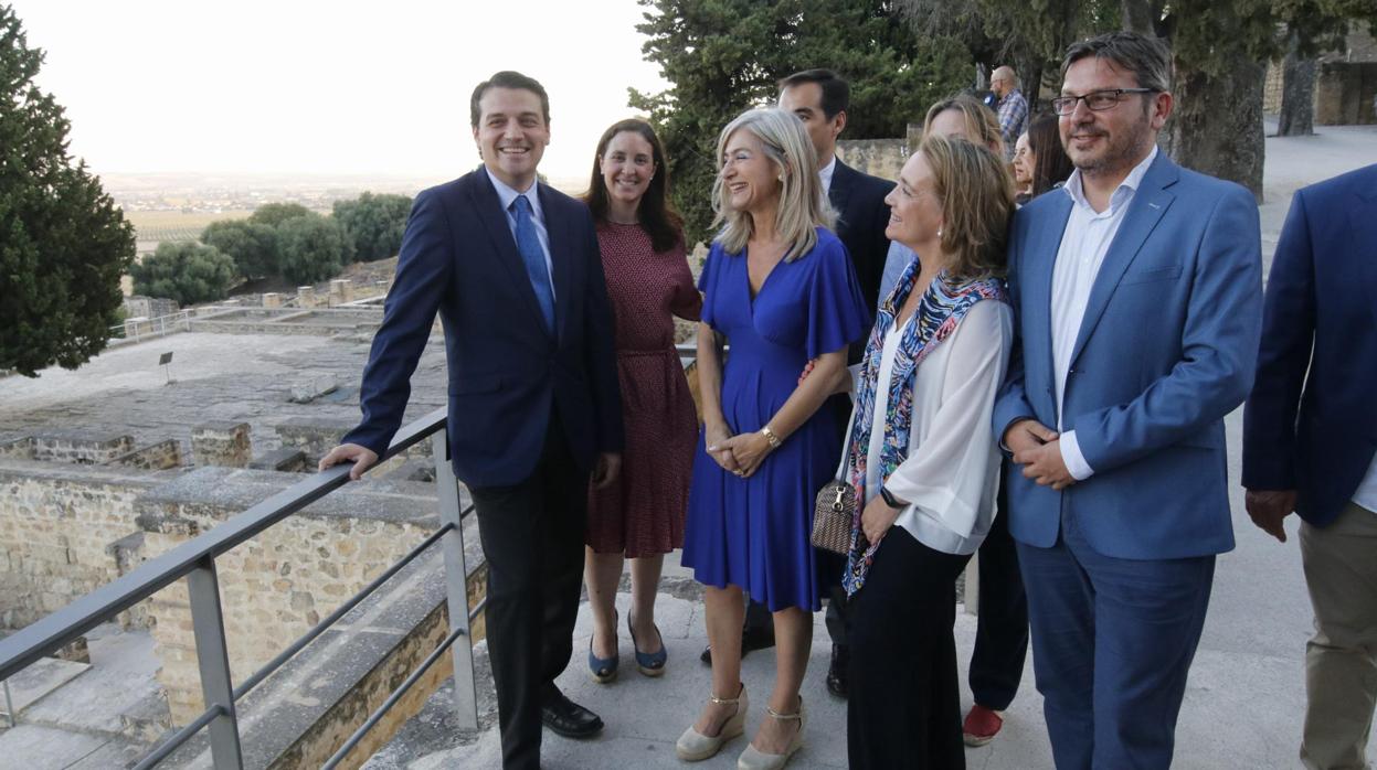 La consejera de Cultura, Patricia del Pozo, junto al alcalde y otras autoridades en Medina Azahara