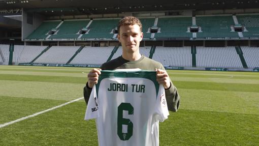 El medio Jordi Tur, en la presentación