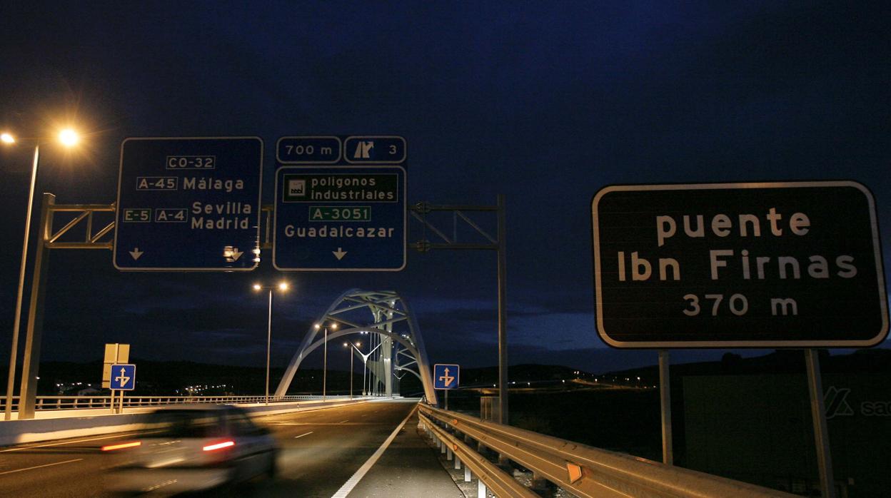 Puente de Ibn Firnas, en la Variente Oeste de Córdoba