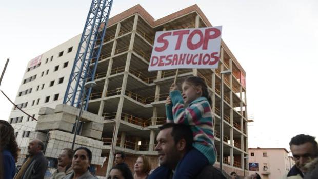 La Junta prepara la nueva norma antidesahucios para Andalucía porque la anterior «no se aplica»