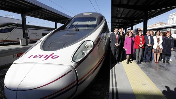 Granada y Sevilla vuelven a estar conectadas por tren en dos horas y media con los Avant