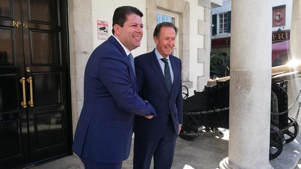 Empresarios gaditanos se interesan por los astilleros de Gibraltar