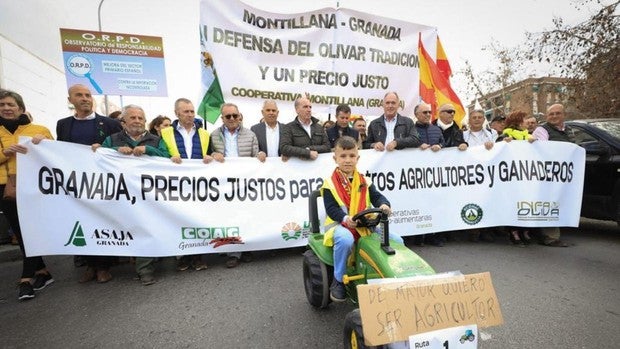 Agricultores y ganaderos piden a Pedro Sánchez «más trigo y predicar menos»