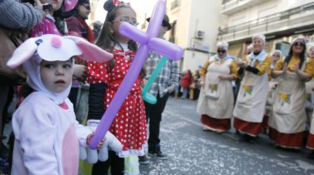 Hoy se celebra el pasacalles del Carnaval 2020