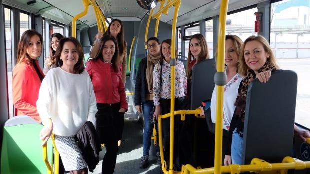 Aucorsa, quince años de mujeres al volante en Córdoba