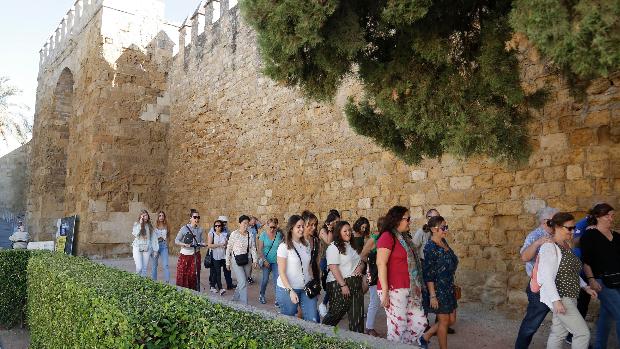 Agenda de Córdoba | Lunes cultural: de las murallas romanas a las mujeres de Cántico