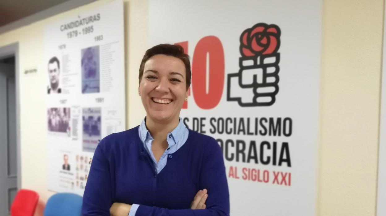 Gemma Araujo, en la sede de la agrupación socialista de La Línea de la Concepción