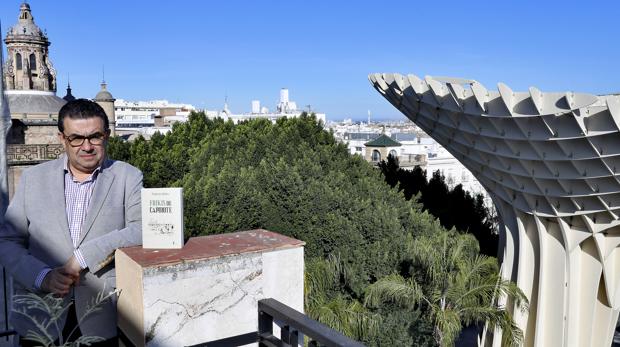 Agenda cultural del 11 de marzo en Córdoba | Francisco Robles presenta su libro «Frikis de capirote»