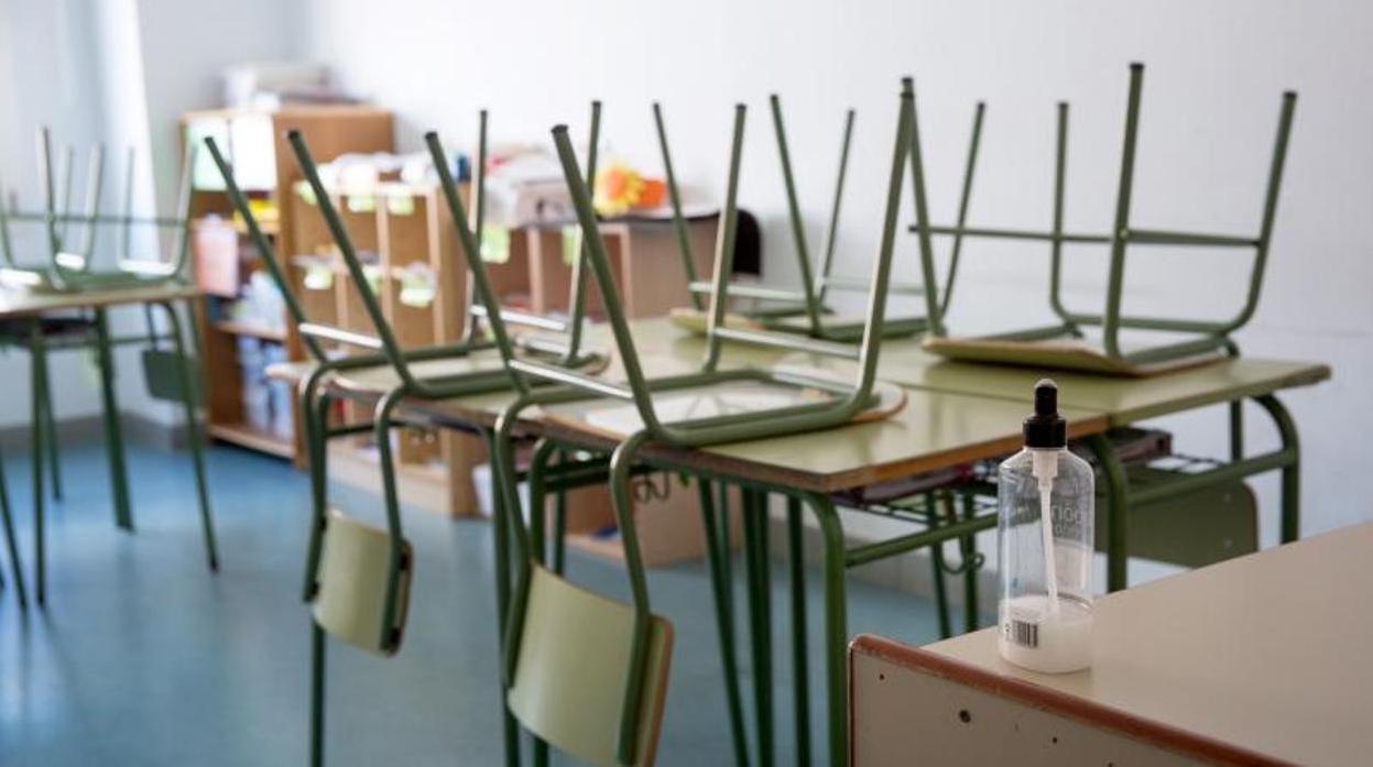 Aula de un colegio cerrado por el coronavirus