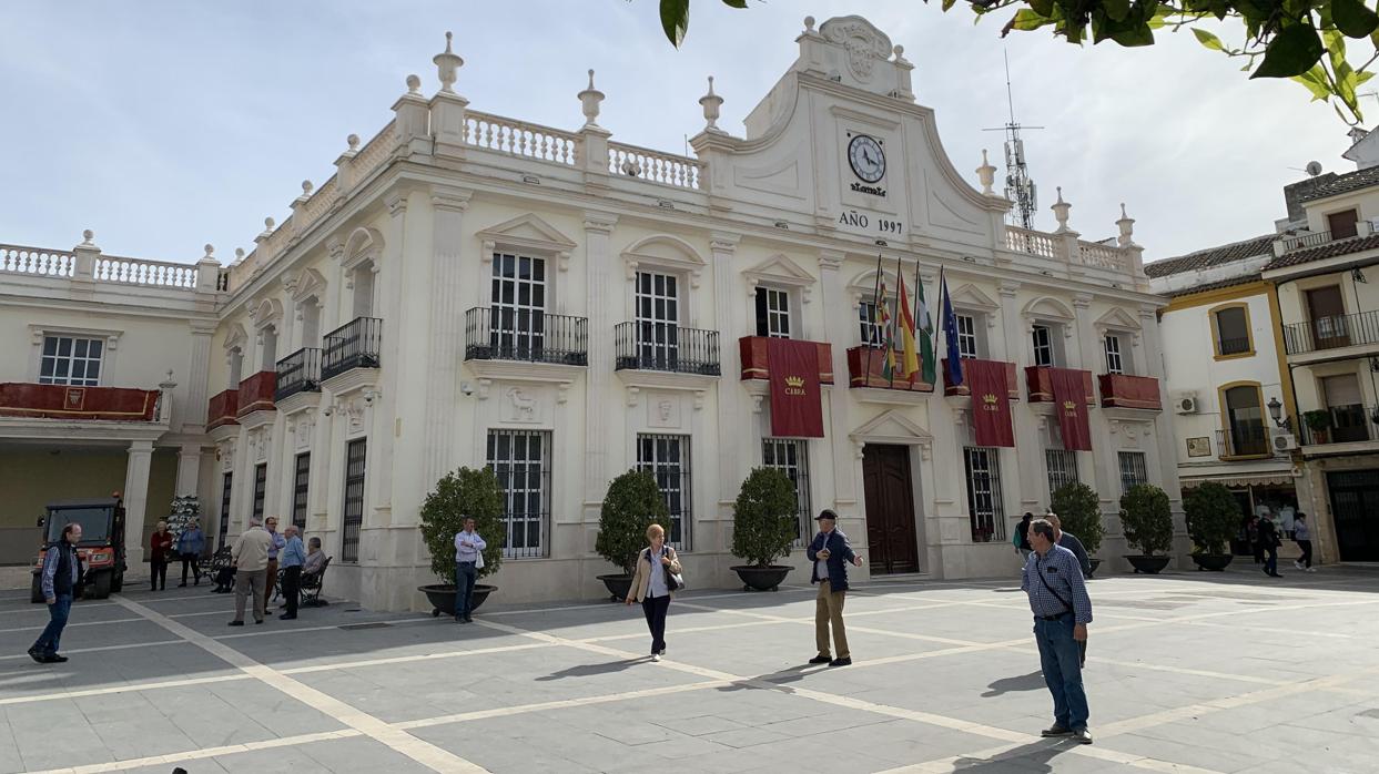 Edificio del Ayuntamiento de Cabra donde trabaja Ana la paciente dada de alta con coronavirus