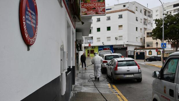 Apercibidas 56 personas e impuestas 11 sanciones en un día en San Roque por saltarse las restricciones