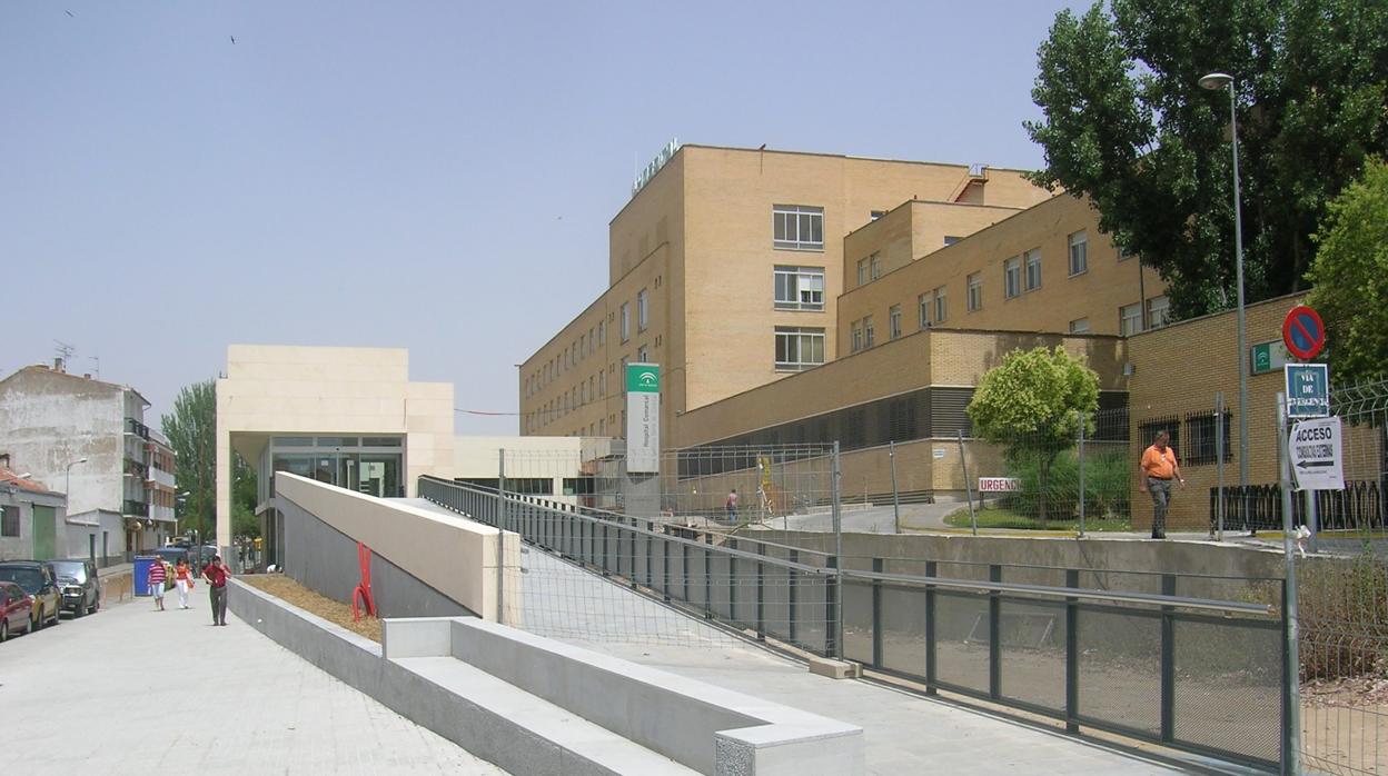 Entrada al hospital Valle de los Pedroches de Pozoblanco