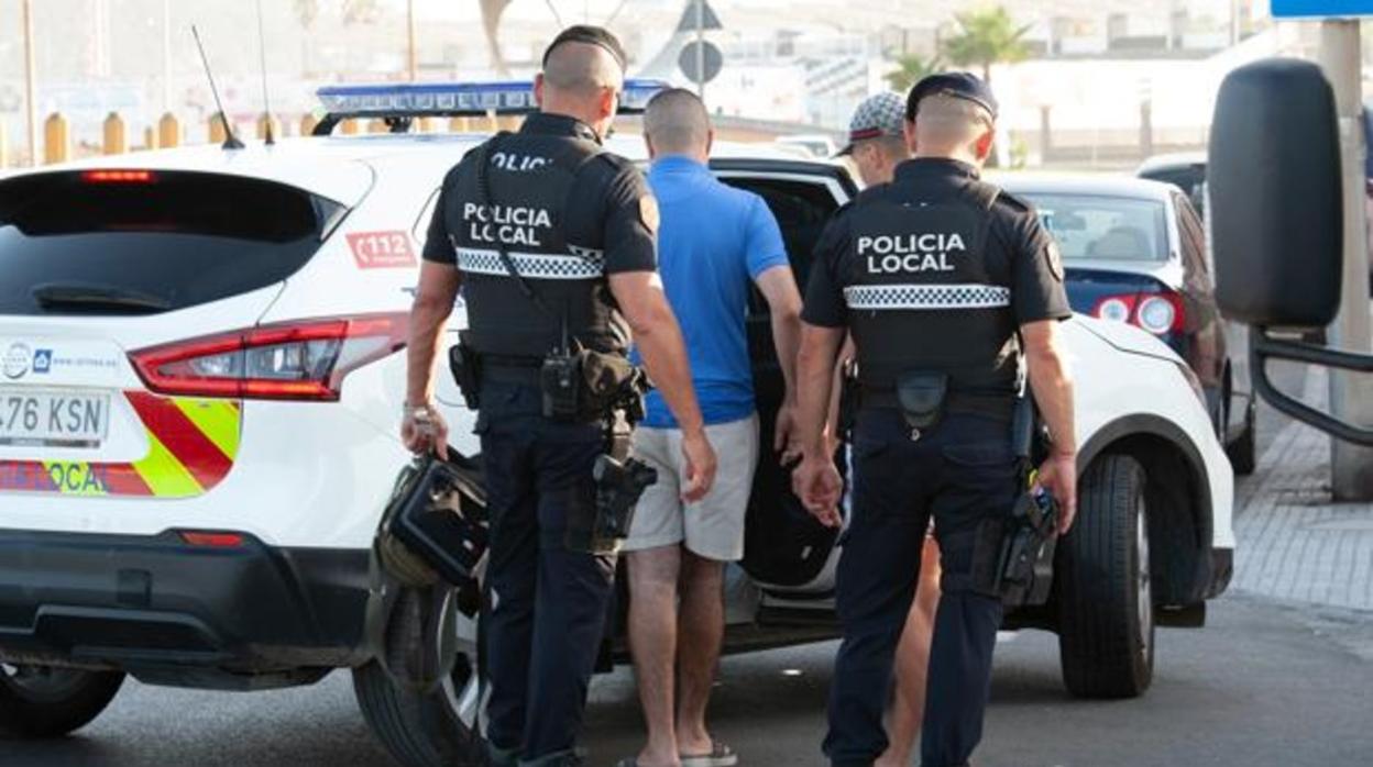 Agentes de la Policía Local de La Línea