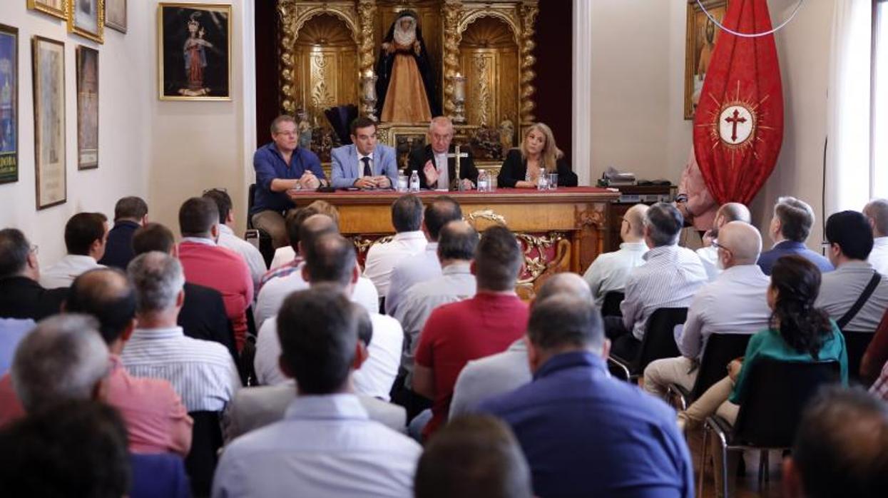 Reunión en la Agruapación de Cofradías