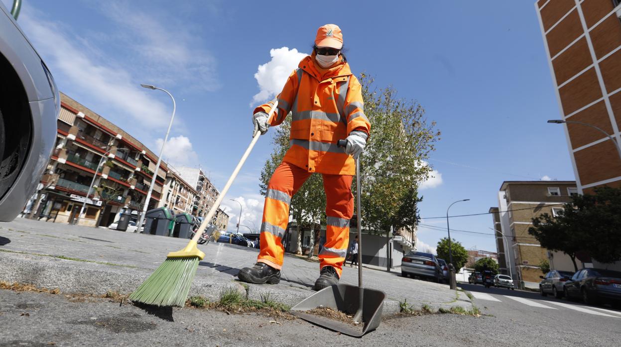 Purificación Cañero, en su trabajo en las calles de Córdoba