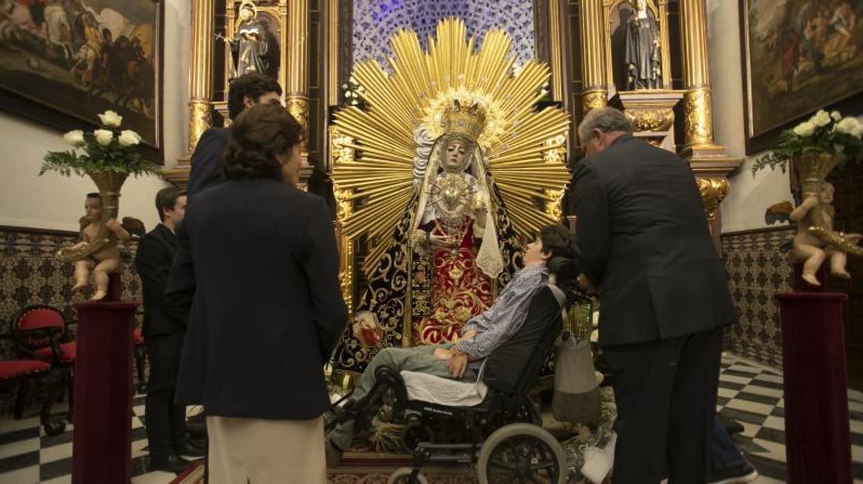 Besamanos a la Virgen de los Dolores de Córdoba