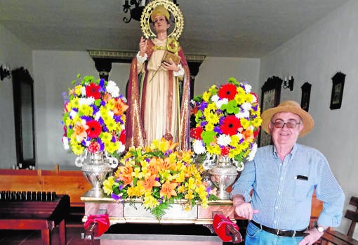 El primer sanitario andaluz fallecido por Covid-19, Manuel Barragán, en la romería de San Gregorio de Conquista