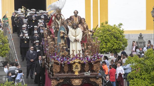 Lo que nos perdemos el Domingo de Ramos: la puerta que no se abrirá