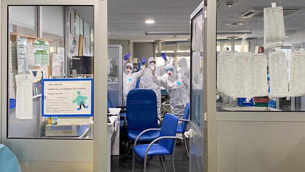 Cuatro pacientes de Málaga se recuperan ya en casa tras varias semanas intubados en la UCI