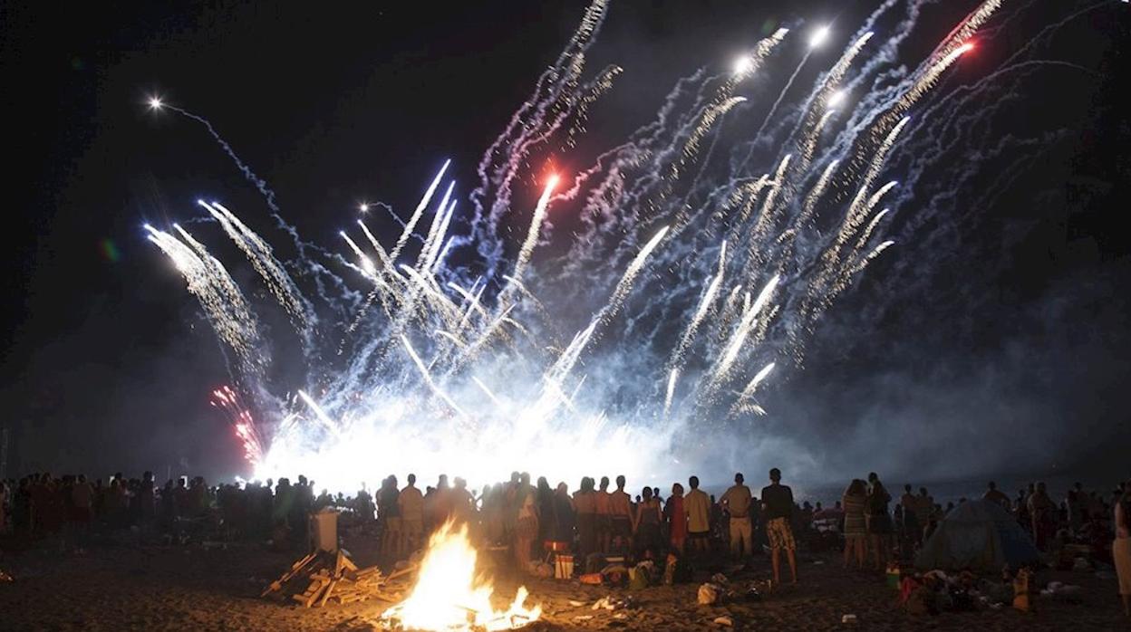 Una hoguera de la noche de San Juan