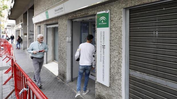 Andalucía propone que el paro por un ERTE se pague semanalmente y no cada mes