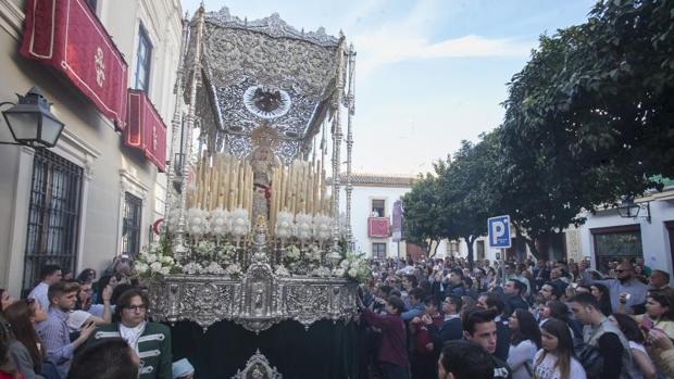 Lo que nos vamos a perder este Miércoles Santo | A la espera de la túnica bordada