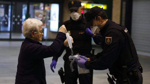 Estos son los puntos de reparto de mascarillas en Andalucía