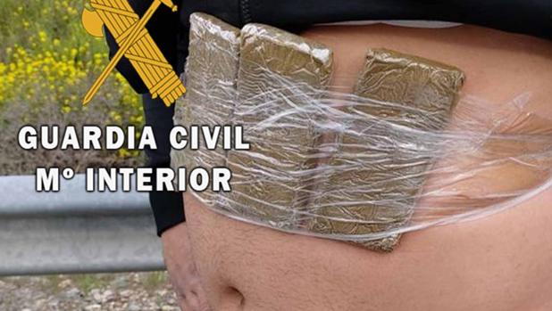 Incumplen el estado de alarma para circular por la autovía Bailén-Motril con medio kilo de hachís