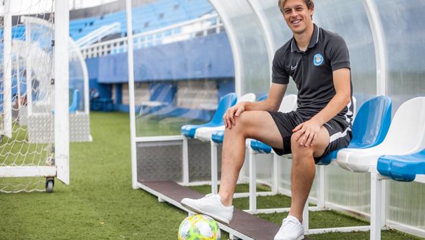 Javi Lara: «Prefiero jugar a puerta cerrada a que se acabe el año»