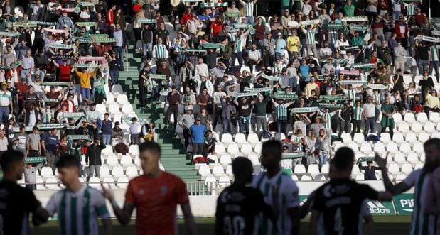La plantilla del Córdoba CF se posiciona en un play off a ocho si no se retoma la Liga