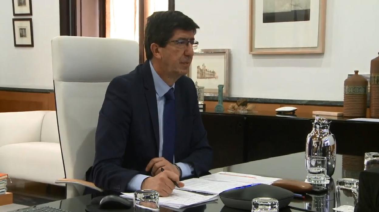 Juan Marín, vicepresidente de la Junta, en su videoconferencia con responsables del Consejo de Cámaras