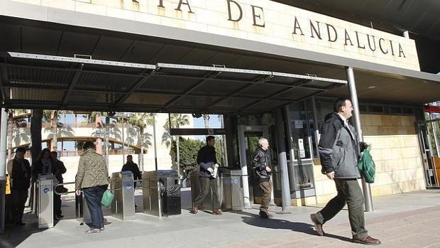 La Junta prescindirá de más de un centenar de funcionarios interinos de fondos europeos en mayo