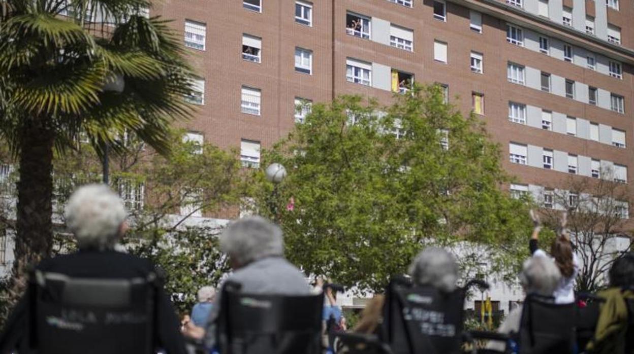 Mayores en una residencia de Sevilla